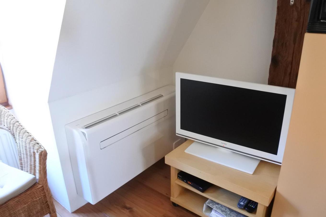 Ferienwohnung La Legende Des 2 Pierres Eguisheim Exterior foto