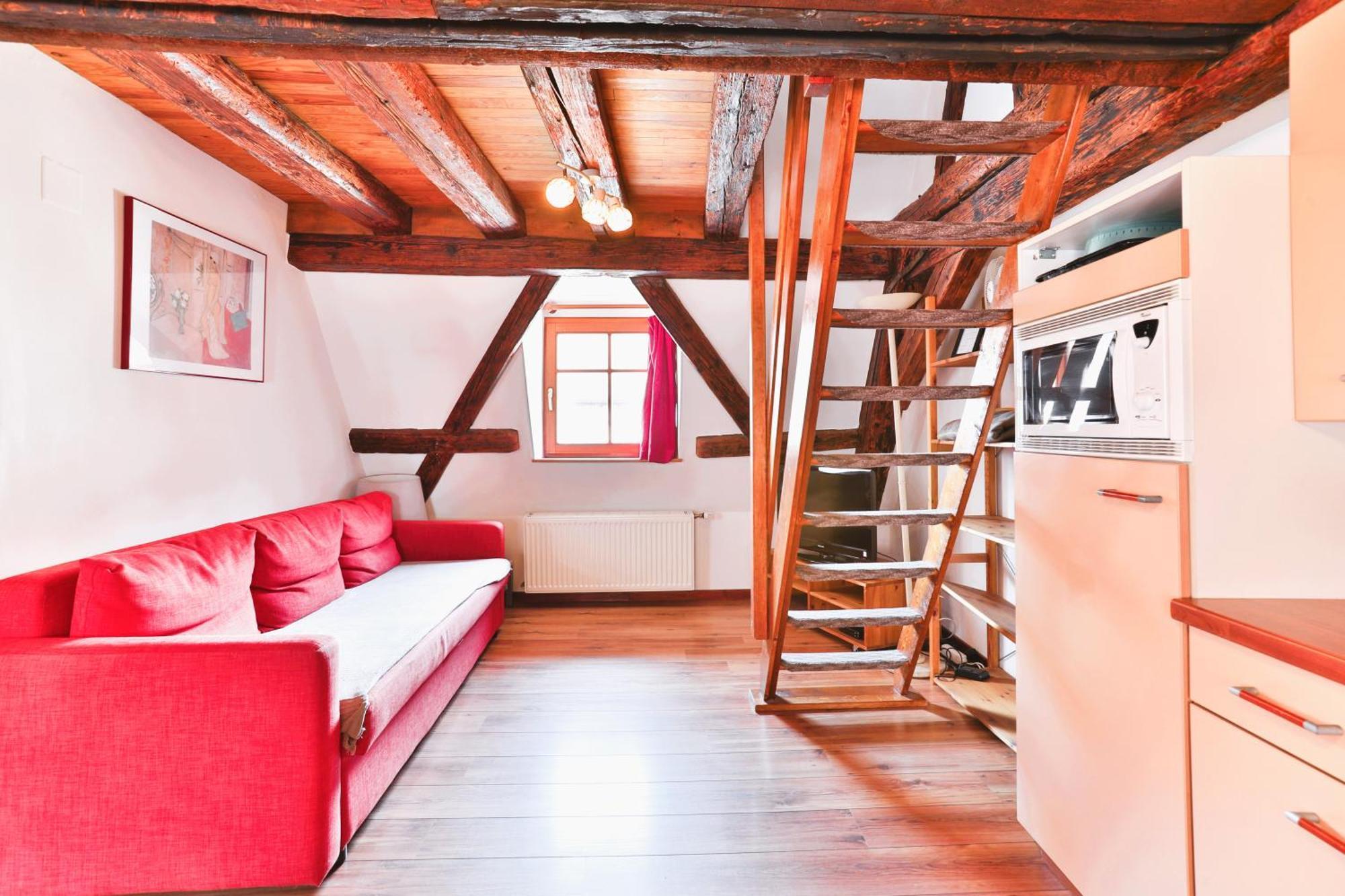 Ferienwohnung La Legende Des 2 Pierres Eguisheim Exterior foto