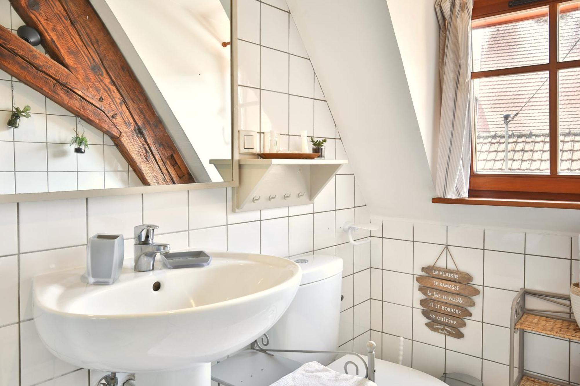 Ferienwohnung La Legende Des 2 Pierres Eguisheim Exterior foto