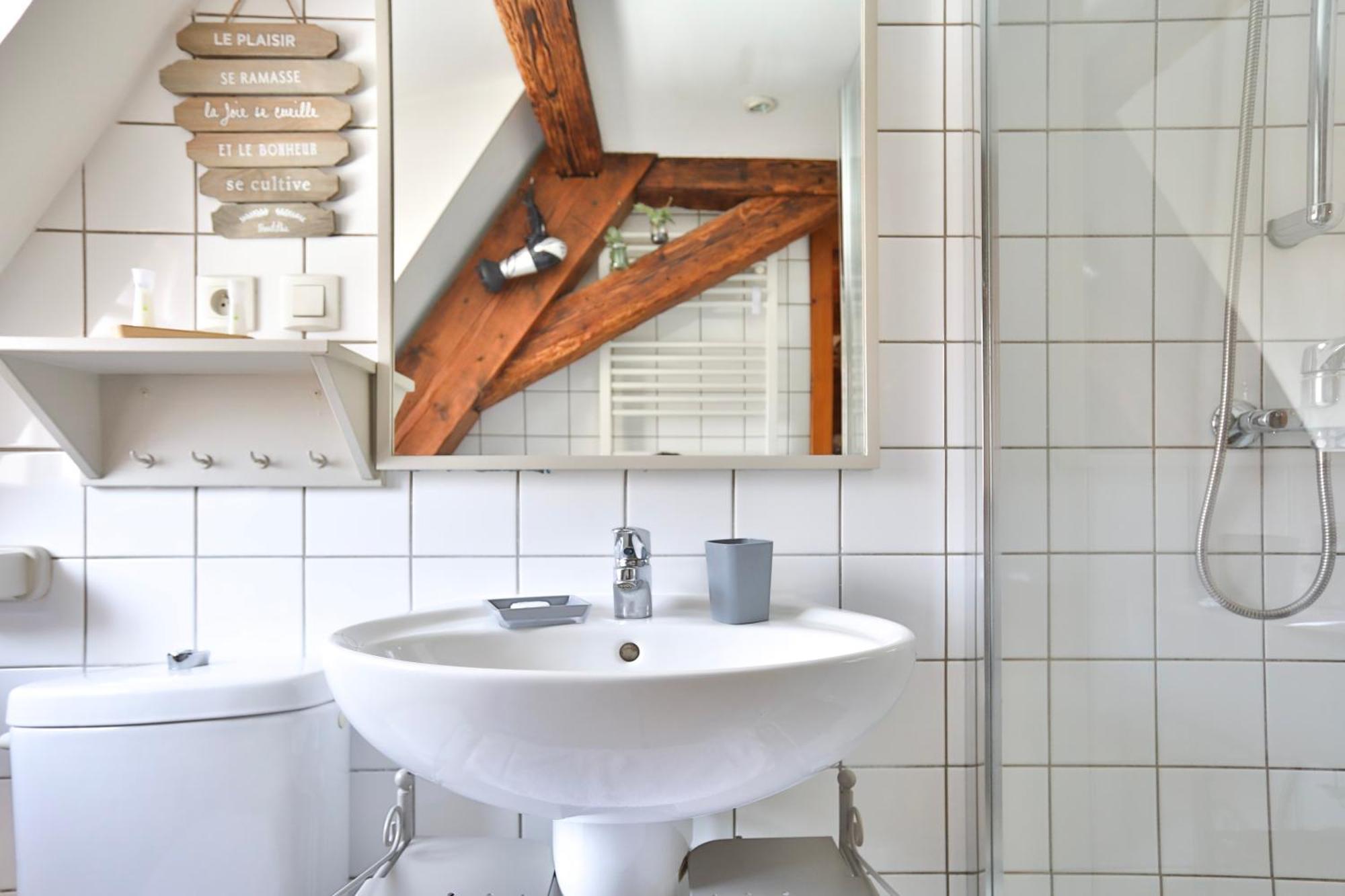Ferienwohnung La Legende Des 2 Pierres Eguisheim Exterior foto